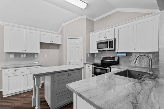 11819 Santa Fe Trail, Santa Fe, TX 77510