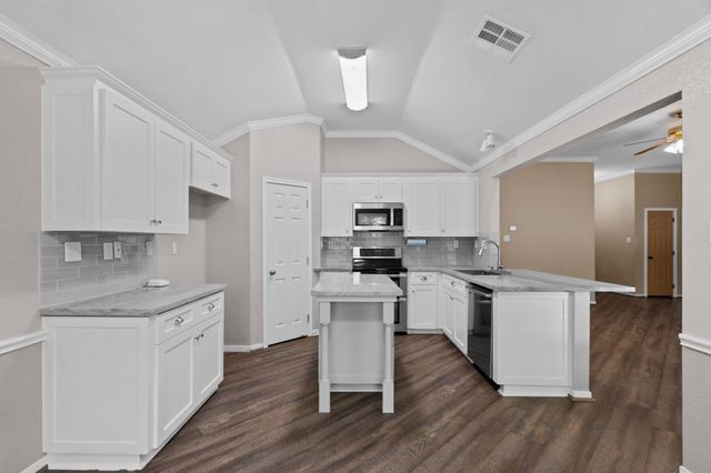 11819 Santa Fe Trail, Santa Fe, TX 77510