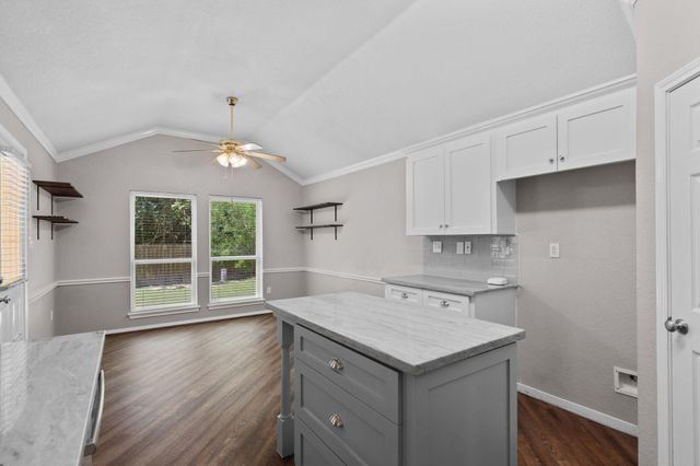 11819 Santa Fe Trail, Santa Fe, TX 77510