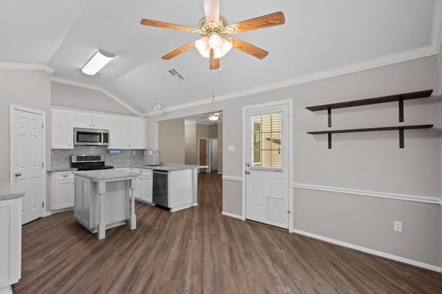11819 Santa Fe Trail, Santa Fe, TX 77510