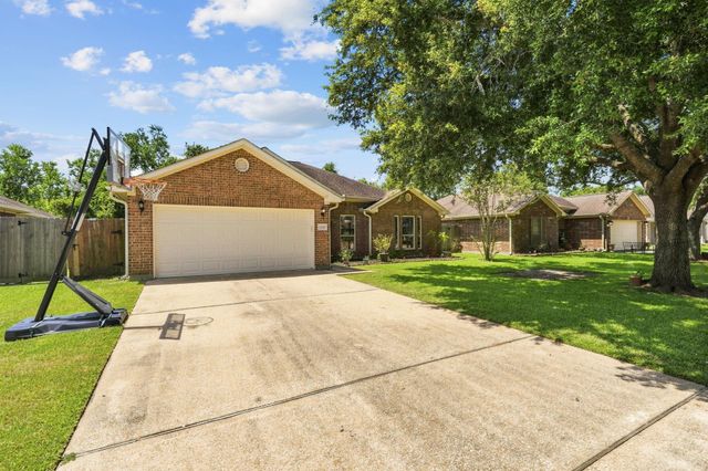 11819 Santa Fe Trail, Santa Fe, TX 77510