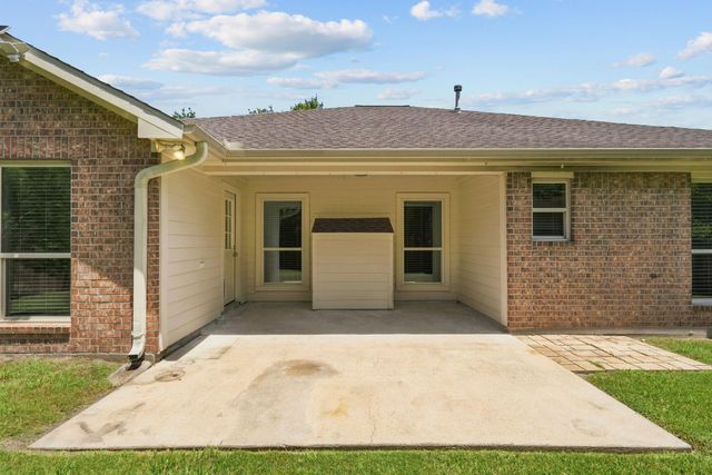 11819 Santa Fe Trail, Santa Fe, TX 77510