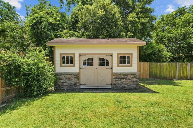 11819 Santa Fe Trail, Santa Fe, TX 77510