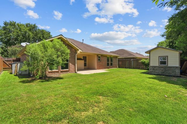 11819 Santa Fe Trail, Santa Fe, TX 77510