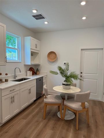 2711 W NORTH B STREET 1, Tampa, FL 33609