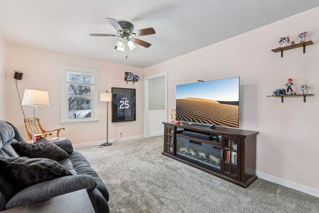 11471 W Leland Avenue, Beach Park, IL 60099