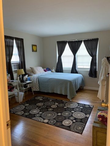 300 Main 9, Woburn, MA 01801