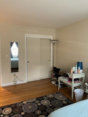 300 Main 9, Woburn, MA 01801