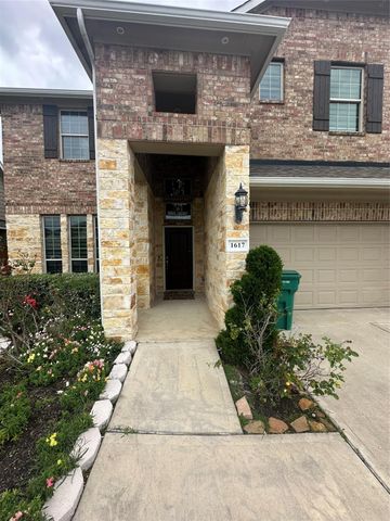 1617 Darwin Cedar Drive, Rosharon, TX 77583