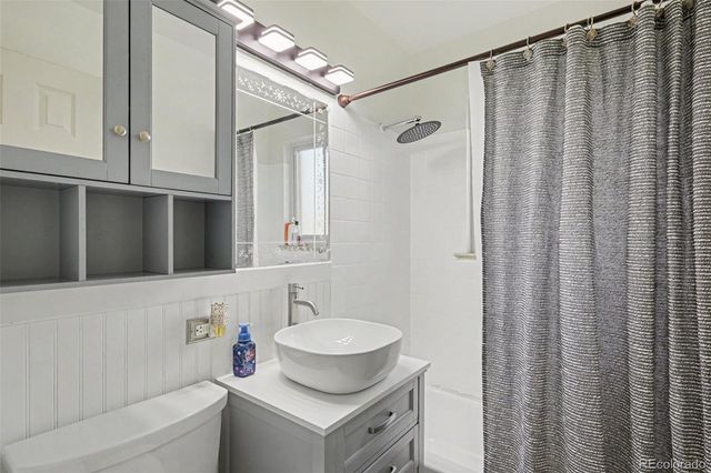 2567 S Uno Way, Denver, CO 80219