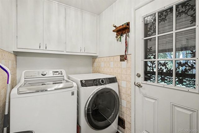 2567 S Uno Way, Denver, CO 80219