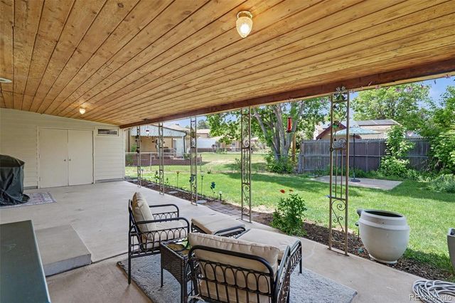 2567 S Uno Way, Denver, CO 80219