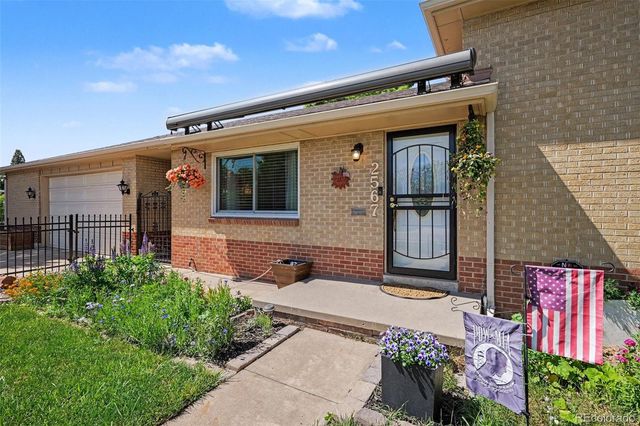 2567 S Uno Way, Denver, CO 80219