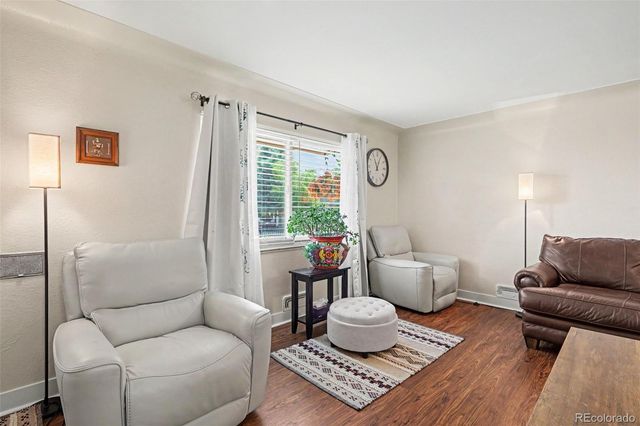 2567 S Uno Way, Denver, CO 80219