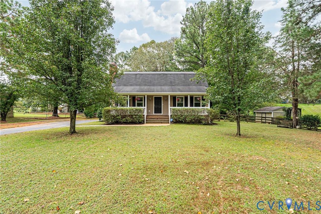 7250 Walnut Grove Dr, Mechanicsville, VA 23111