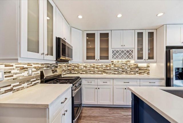 27282 Bernina Drive, Lake Arrowhead, CA 92352