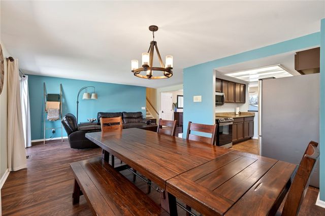 689 Chipplegate Drive, Centerville, OH 45459