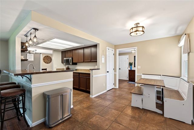 689 Chipplegate Drive, Centerville, OH 45459