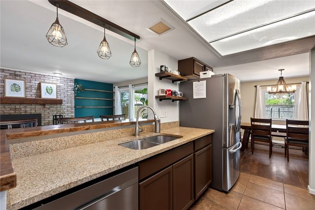 689 Chipplegate Drive, Centerville, OH 45459