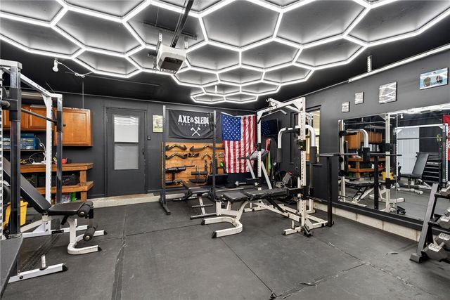 689 Chipplegate Drive, Centerville, OH 45459