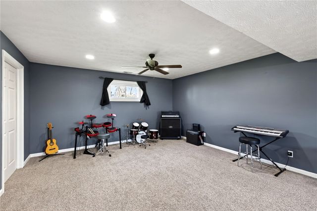 689 Chipplegate Drive, Centerville, OH 45459