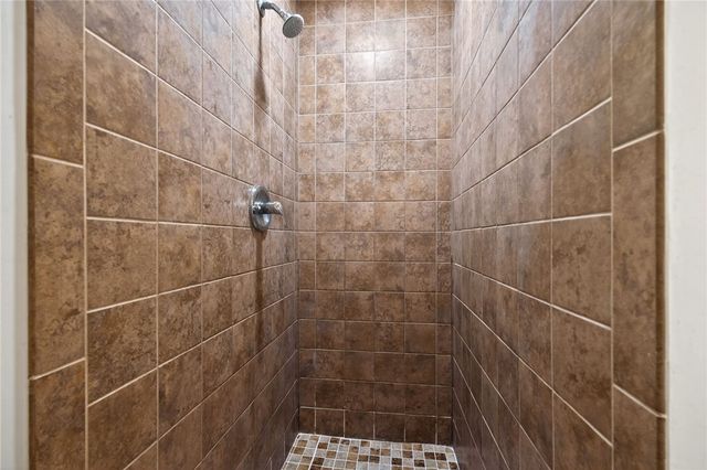 689 Chipplegate Drive, Centerville, OH 45459