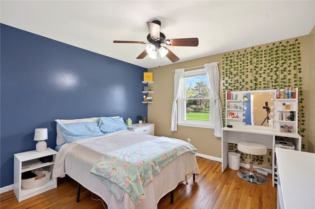 689 Chipplegate Drive, Centerville, OH 45459