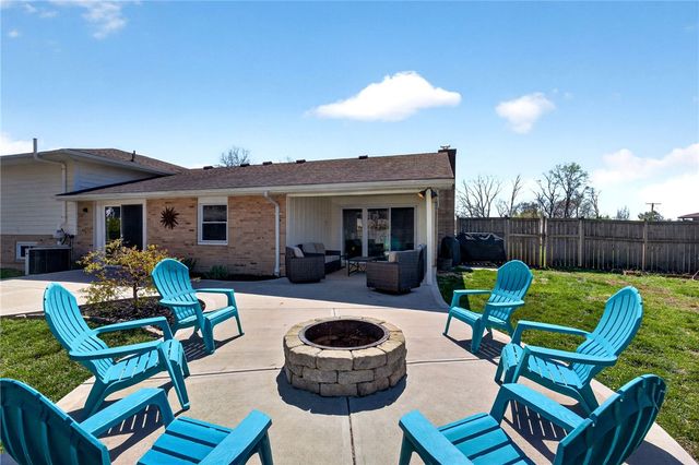 689 Chipplegate Drive, Centerville, OH 45459