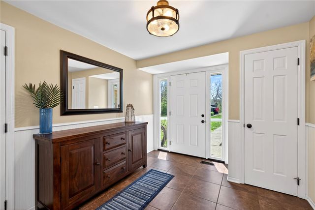 689 Chipplegate Drive, Centerville, OH 45459