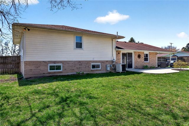 689 Chipplegate Drive, Centerville, OH 45459