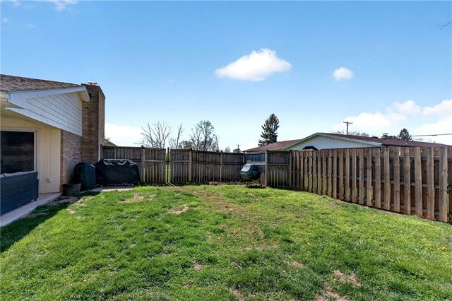 689 Chipplegate Drive, Centerville, OH 45459