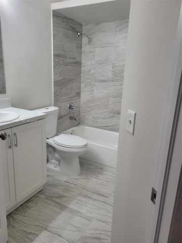 15750 SW 92nd Ave 29C, Palmetto Bay, FL 33157