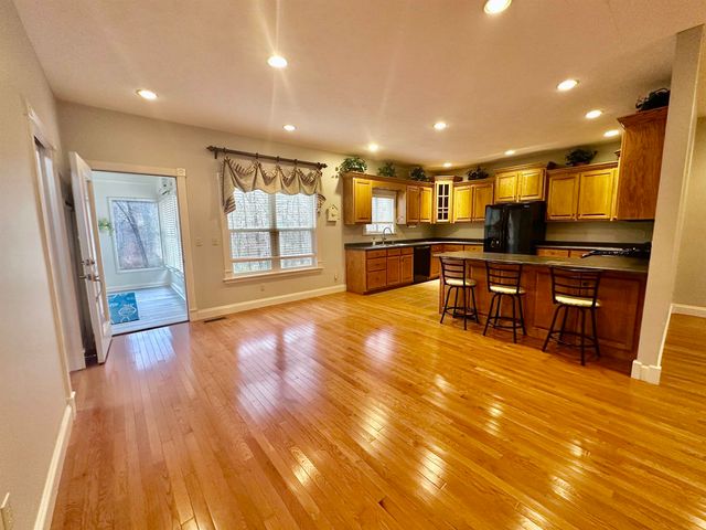 61 WOODRUN DR, Middleton, TN 38052