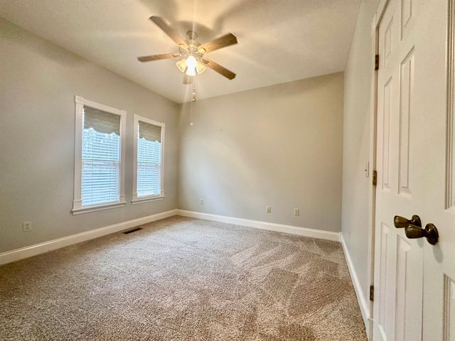 61 WOODRUN DR, Middleton, TN 38052