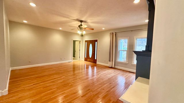 61 WOODRUN DR, Middleton, TN 38052