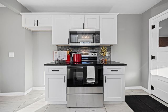 1376 Lathrop Road, Allenton, MI 48002