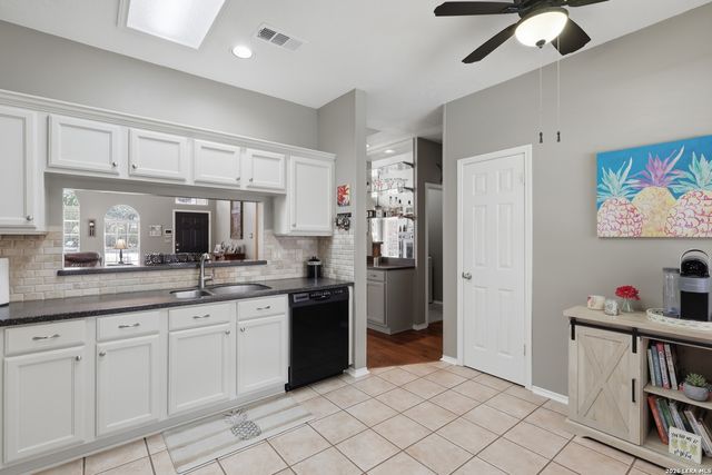 2103 MOLLYS WAY DR, San Antonio, TX 78232