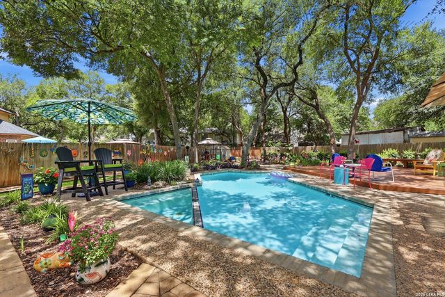 2103 MOLLYS WAY DR, San Antonio, TX 78232