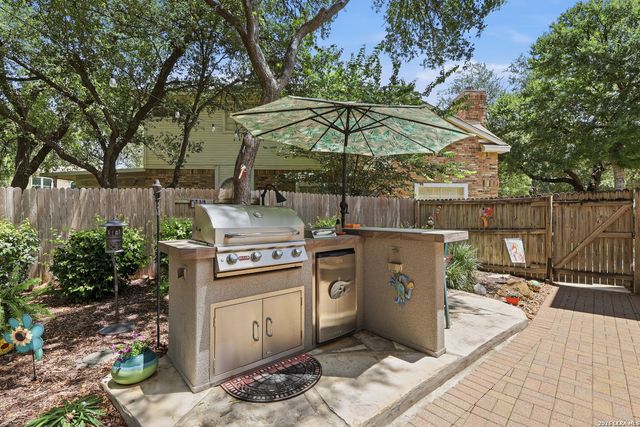 2103 MOLLYS WAY DR, San Antonio, TX 78232