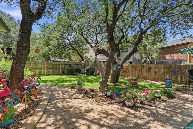 2103 MOLLYS WAY DR, San Antonio, TX 78232