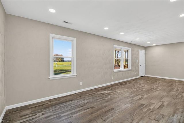 913 Long Ridge RD, Chesapeake, VA 23322