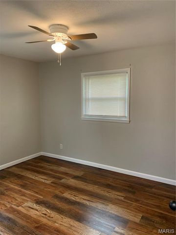 412 Macdougall Drive, St Louis, MO 63137