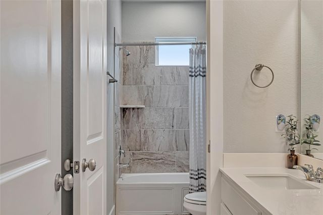 175 Brooks Ranch DR, Kyle, TX 78640