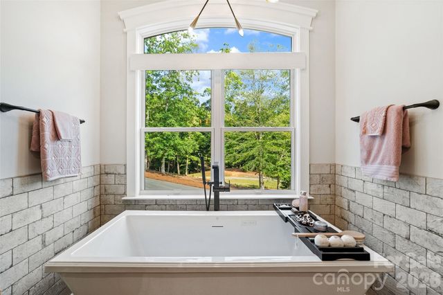 587 Carolina Drive, Troy, NC 27371