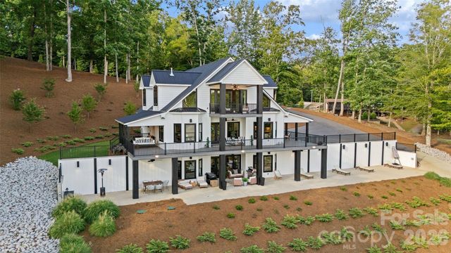 587 Carolina Drive, Troy, NC 27371