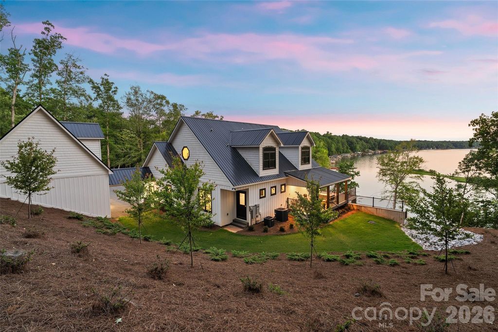 587 Carolina Drive, Troy, NC 27371