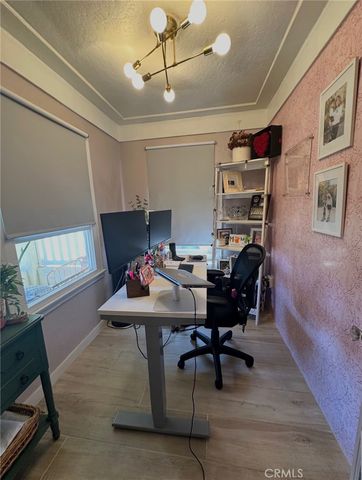 819 W 102nd st, Los Angeles, CA 90044