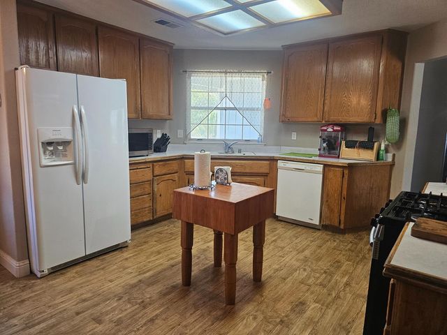 19730 Olympia Rd, Madera, CA 93638