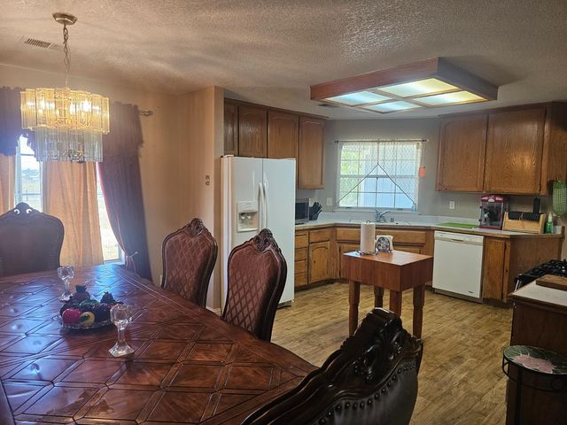 19730 Olympia Rd, Madera, CA 93638