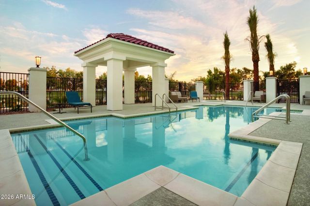 2747 W Queen Creek Road 108, Chandler, AZ 85248